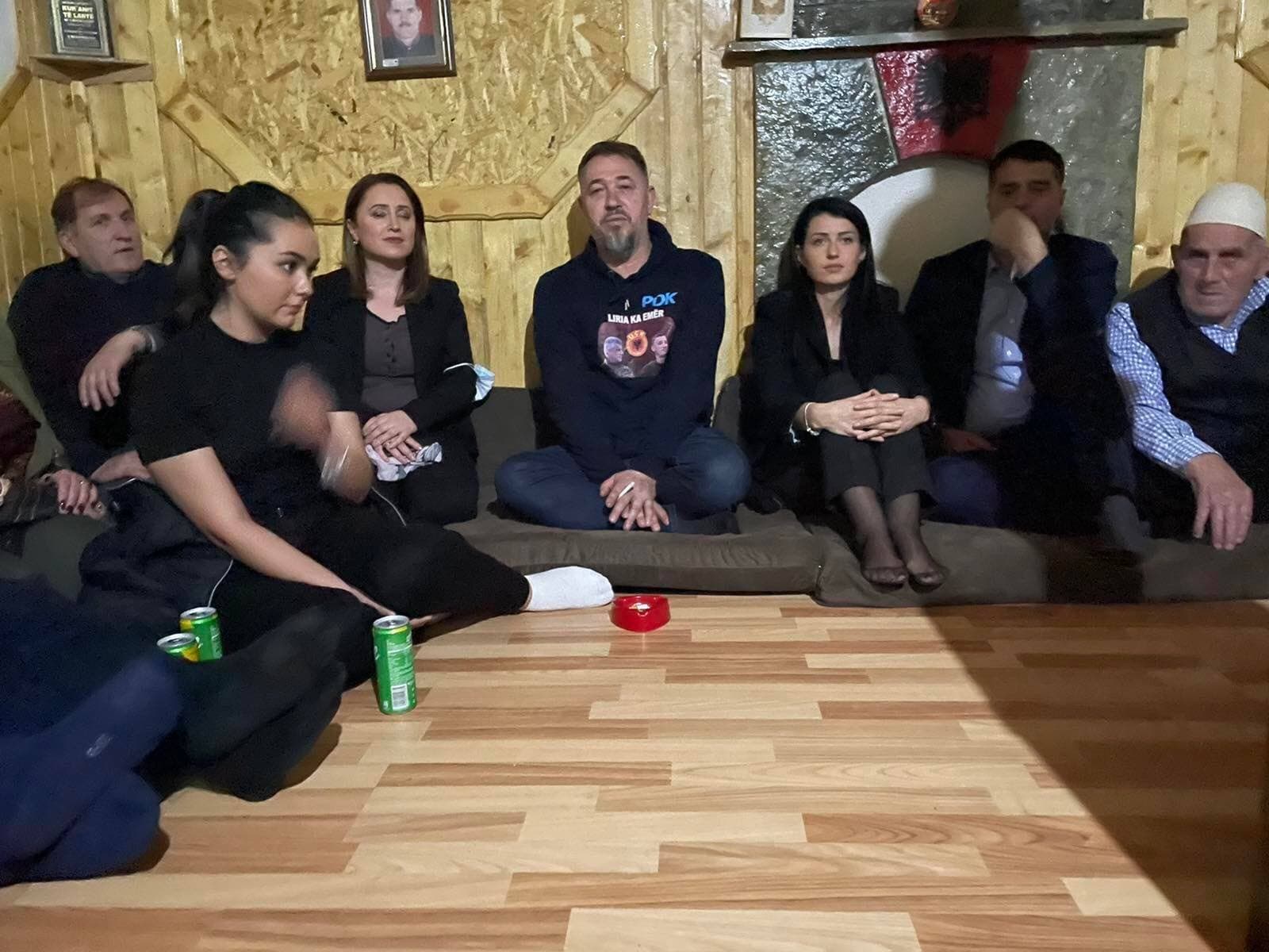 Isa Hajdari vazhdon takimet nëpër fshatrat e Drenicës, i quan vatra të historisë