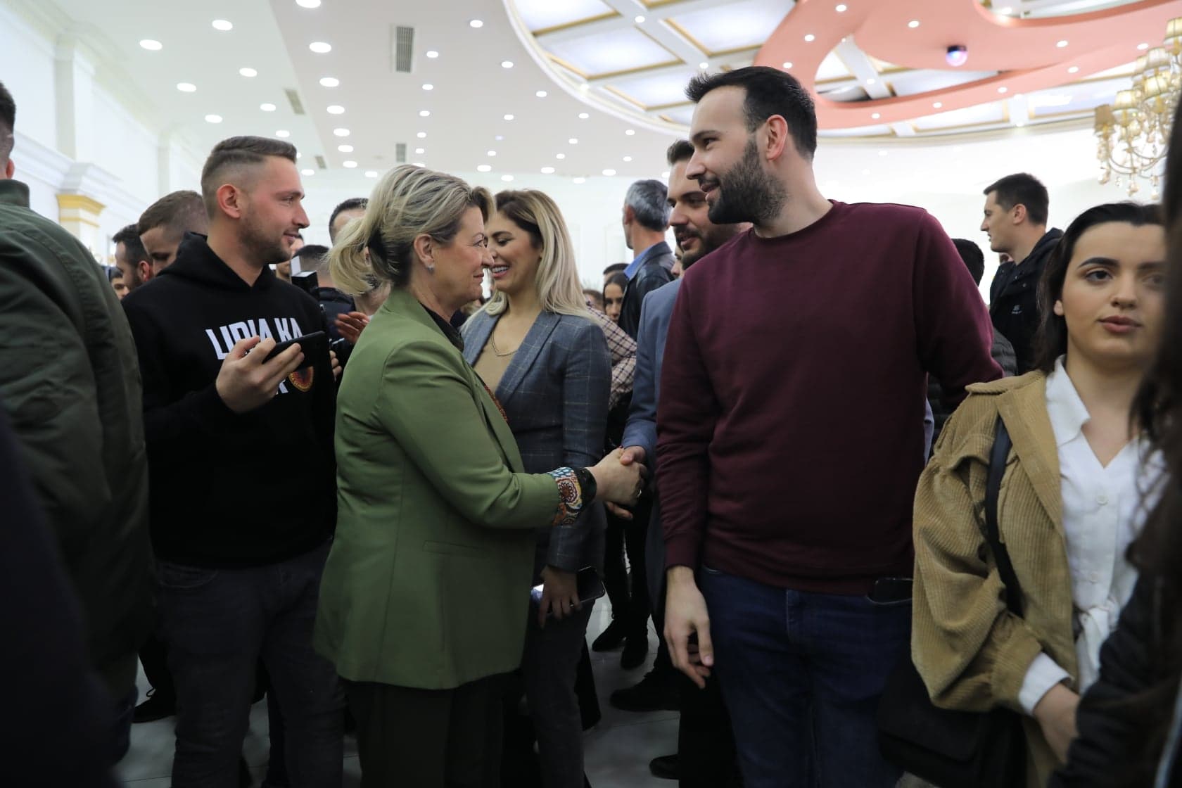 Mihane Kodra Bekteshi premton përkrahje të parezervë për rininë