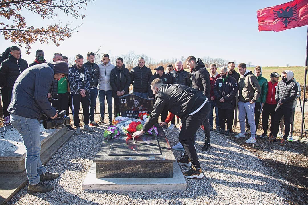 Feronikeli nderoi kapitenin Rexhep Rexhepi