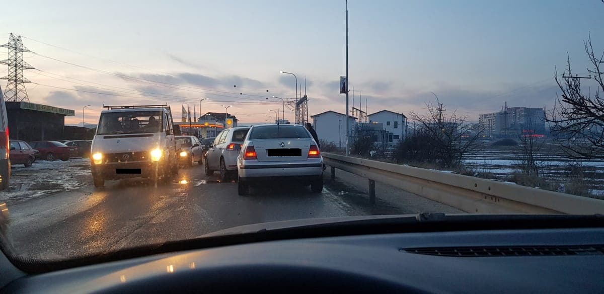 Aksident në Drenas, raportohet se ka të lënduar