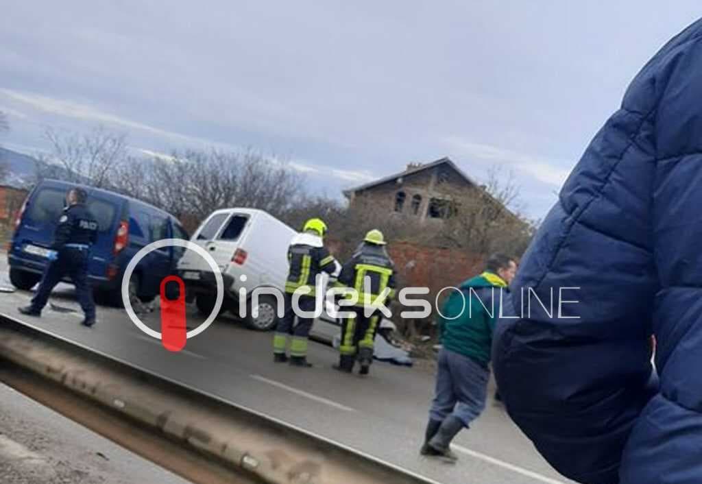 Policia tregon për aksidentin e rëndë në Drenas ku dy persona përfundun në QKUK