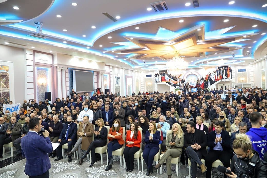 Kryetari i PDK në Drenas: Kjo është PDK’ja, kjo është mbështetja për Thaçin e Veselin