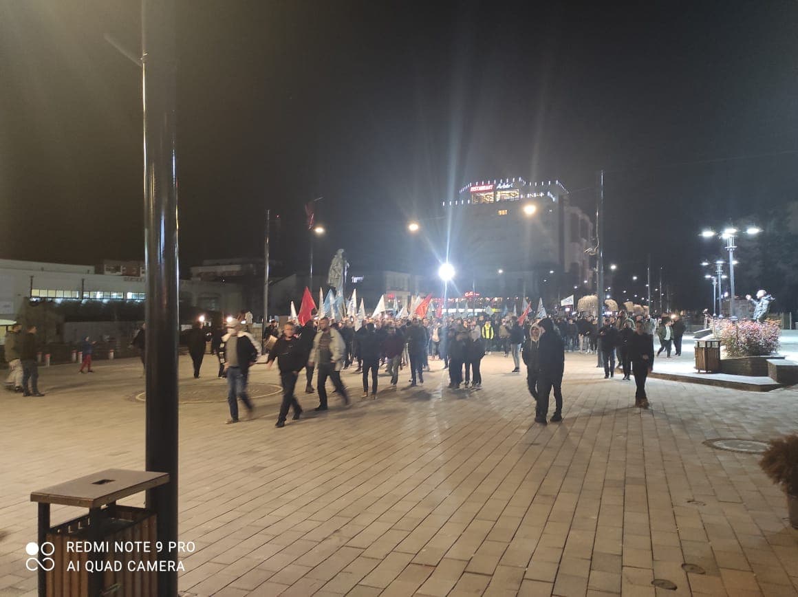 Marsh këmbësor e pritje madhështore për PDK’në në Skenderaj |Video