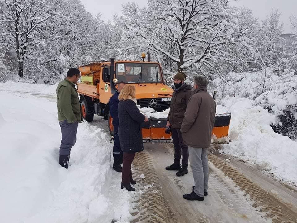 Drenas/ Kompania në teren për pastrimin e rrugëve, apel për kujdes!
