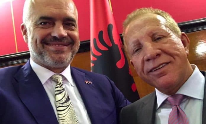 Edi Rama ia jep mikut të tij Behgjet Pacollit tenderin 104 milionësh për ndërtimin e aeroportit të Vlorës