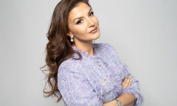 Ish-missi kthehet nga Zvicra për politikën, emërohet zëdhënëse e fushatës së PD
