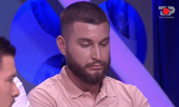 “Shko thuaja motrës tënde”, Princi sherr me vajzat, përplas mikrofonin në tokë