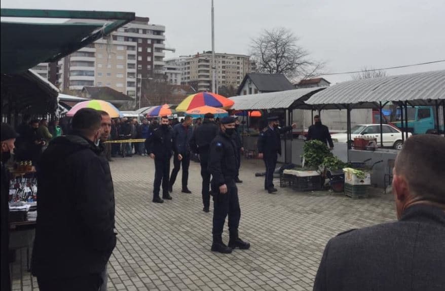 Një muaj paraburgim të dyshuarit për vrasjen e 27 vjeçarit dje në Tregun e Gjelbër në Mitrovicë