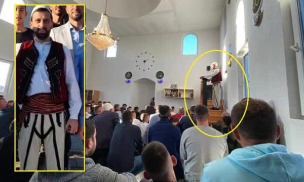 Hoxha nga Drenasi fal Bajramin me tirqi dhe plis