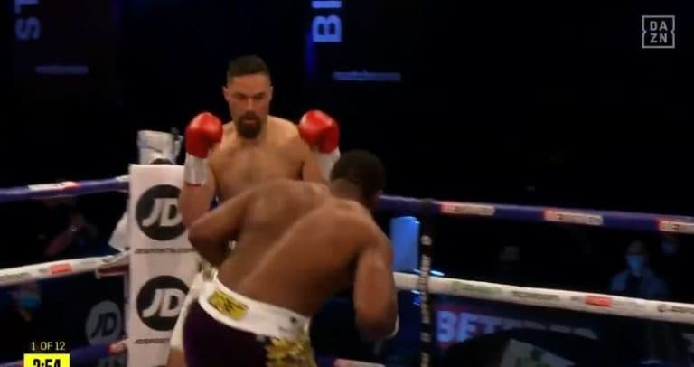 Momenti kur Derek Chisora e rrëzon pas vetëm 8 sekondave Joseph Parkerin