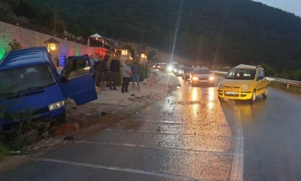 Aksident trafiku, ka të lënduar (FOTO)