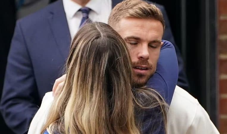 Dështuan nga penalltitë në finale, futbollistët anglezë takojnë familjarët pas 5 javësh me lotëve dhe përqafimeve