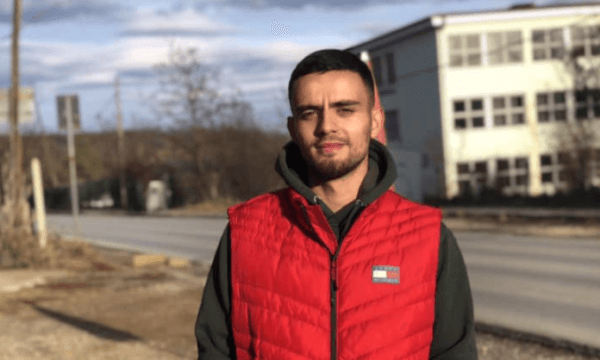 “Du me ik prej Kosove”, i riu nga Drenica njofton largimin nga vendi me një shkrim prekës