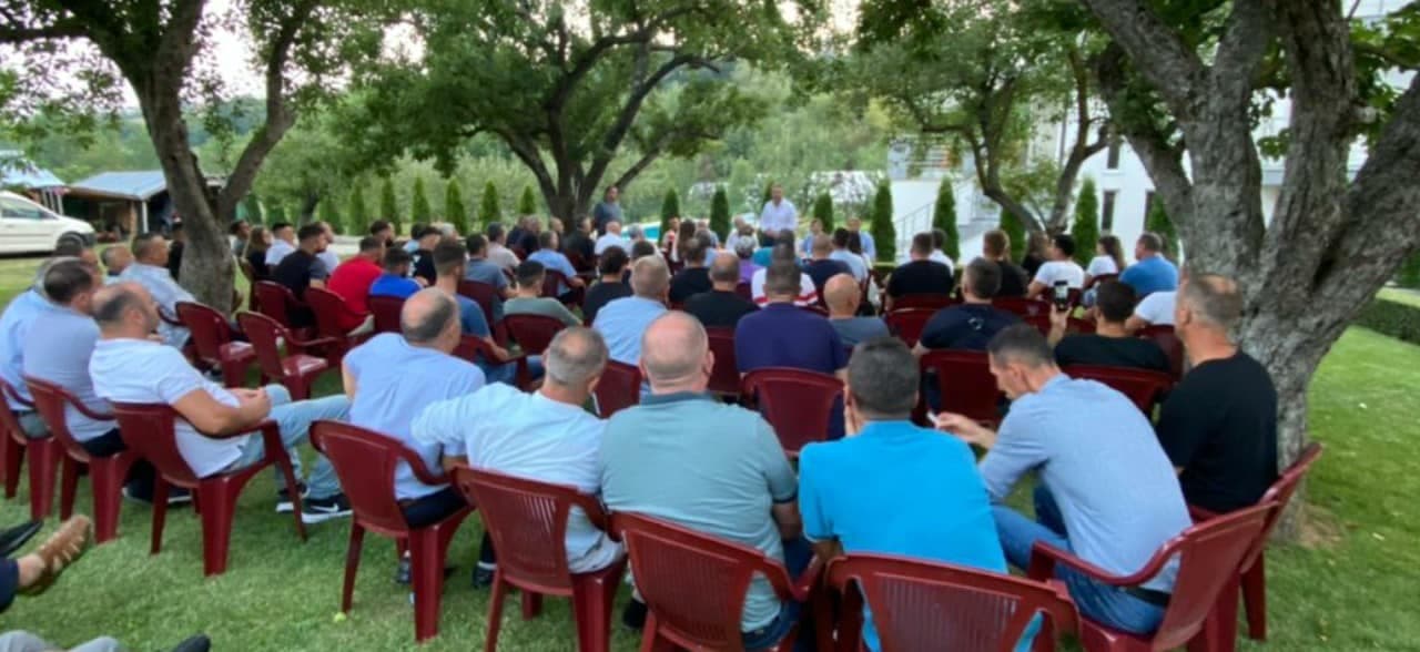 Qubreli në mbështetje të Sami Lushtakut dhe të PDK-së