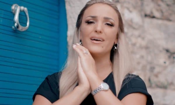 “Mendojsha me të këndu në dasmën tënde, na kpute shpirtin”, vdes nipi i Afërdita Demakut