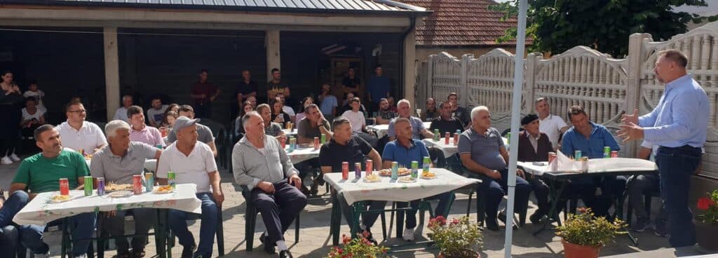 Sami Lushtaku e Fadil Nura në lagjen ‘Bajraktari’ të Klinës së Epërme, mbështetje fuqishsme programin e PDK-së (FOTO)