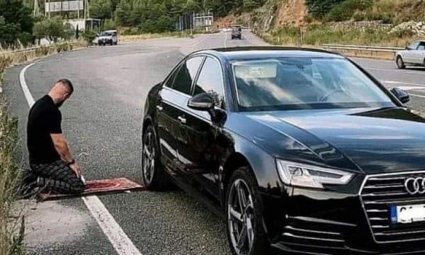 Pendohet Gold AG, i nënshtrohet procedurave për heqjen e tatuazheve me laser