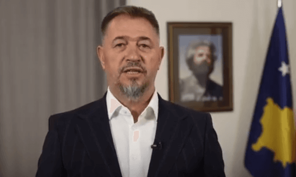 Lajmi i fundit: Sami Lushtaku merr vendim të prerë,  ndalohen fishekzjarrët për banorët e Skenderajt në këto vende