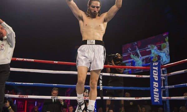 Nipi i Muhammad Ali fiton sërish me nokaut