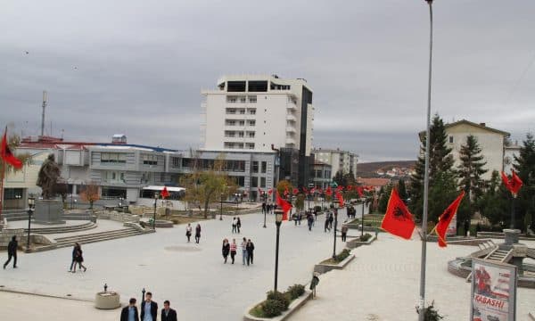 Vrasje në Skenderaj, dorasi dhe viktima janë familjarë