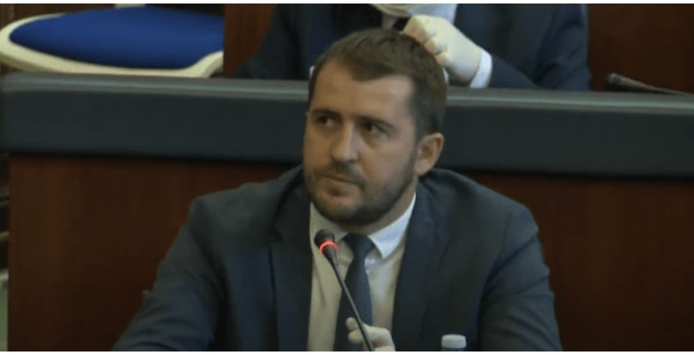 Mërgim Lushtaku: Buxheti i prezantuar nga Qeveria Kurti është buxhet i mashtrimit!