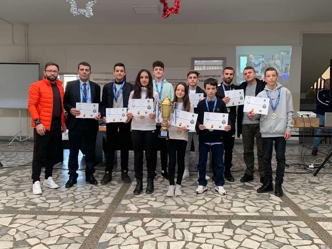 Shahistët më të mirë në Republikën e Kosovës, nxënësit e Likocit të Skenderajt (FOTO)