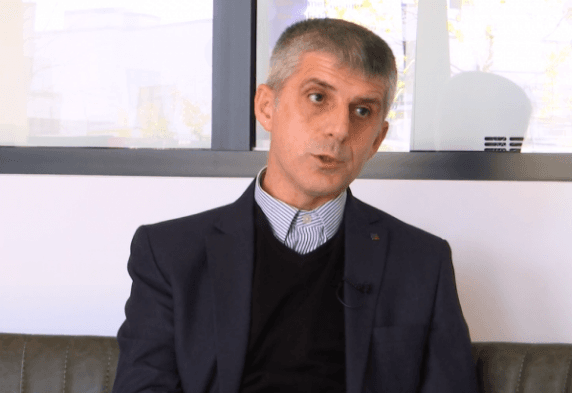 Rrëfimi i mjekut kosovar që la ShBA-në për Kosovën