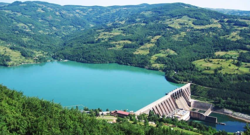 Kosova në krizë energjetike, por Liqeni i Ujmanit shet rrymë në Bullgari
