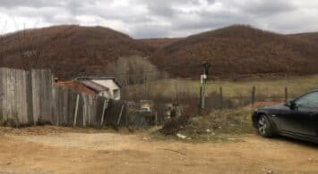 Vrasja në Llaushë, aprovohet kërkesa e avokatit që të dyshuarit t’i bëhet ekzaminim psikiatrik