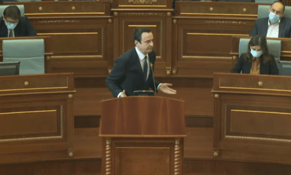 Kurti-deputetëve: Më tregoni si ta paguajmë rrymën?