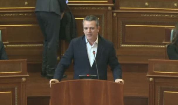 Gashi për Kurtin: E ka shëndrruar Kosovën në një cirk terri