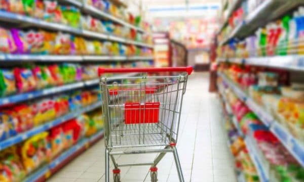 Gjendje alarmante në Kosovë: Rriten përsëri produktet ushqimore, inflacioni shkon në rekord mbi 14 për qind