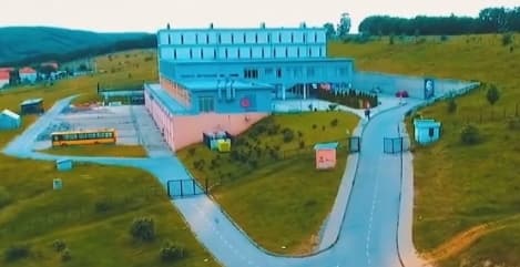 Shkolla profesionale “Qendra e Kompetencës” në Skenderaj do të bëhet me konvikt për nxënësit e saj