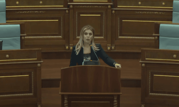 Deliu: Presidentja po hesht karshi deklaratës së frikshme të bashkëshortit të saj kundër mediave