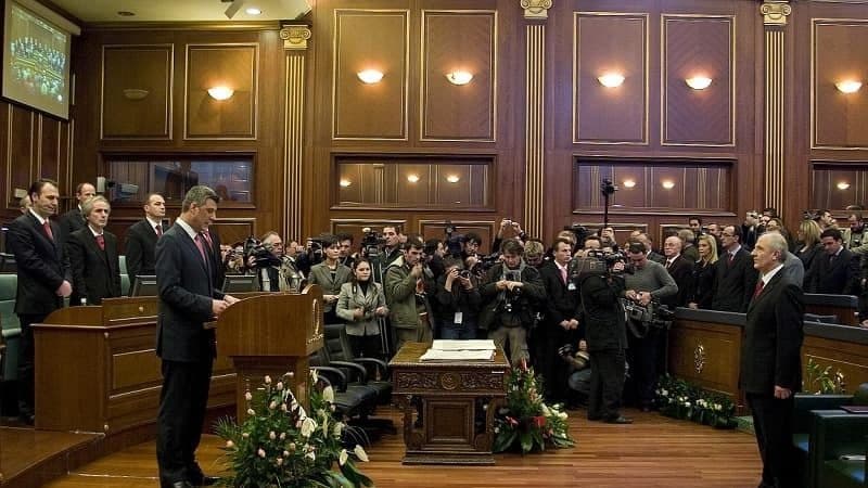 Momenti historik kur Hashim Thaçi shpalli Kosovën shtet të pavarur