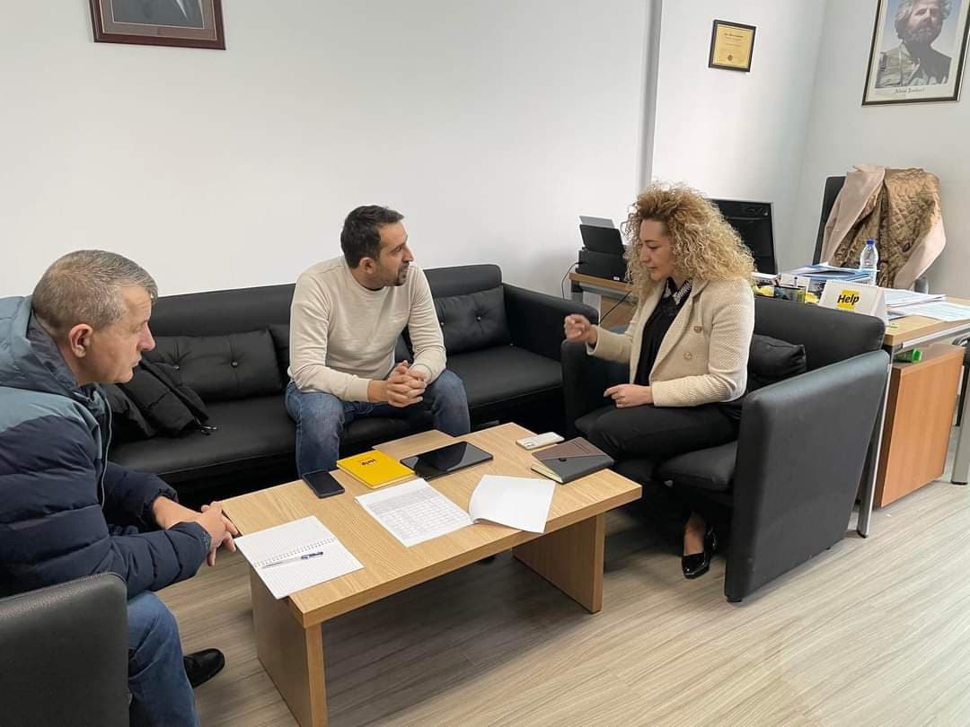 Ndihmohen bizneset e vogla në Skenderaj; Besarta Meha: Do të ndahen 20 grante ( FOTO)