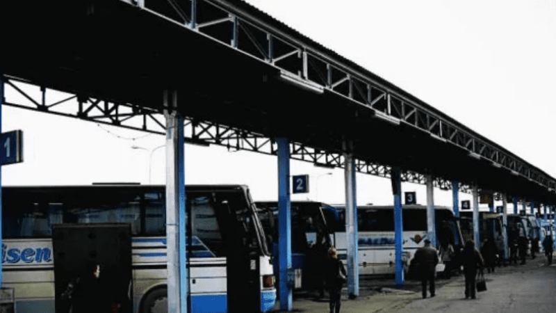 Lajmi i fundit për biletat e autobusit: Rëndohet xhepi i studentëve dhe pensionistëve, iu shtrenjtohen biletat e autobusit