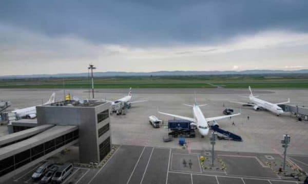 NATO: Hapësira ajrore e Kosovës mbetet e hapur