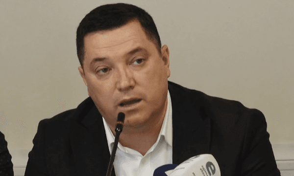 Shoqata e Transportuesve i jep ultimatum 72-orë Qeverisë pas uljes së çmimit të biletave, ose do të ketë protesta