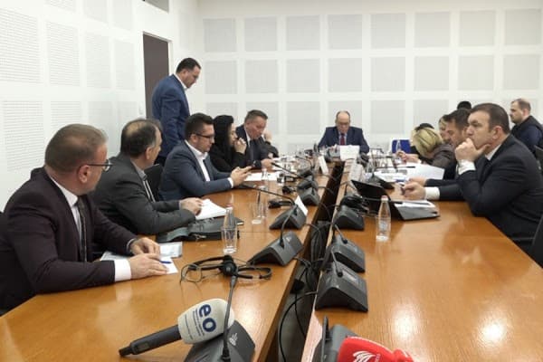 Rritet edhe çmimi i ujit!