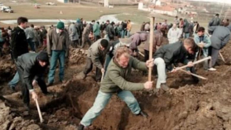 Rrëfimi për familjen Jashari: Serbët tentuan t’i varrosin në një gropë masive dhe larg mediave