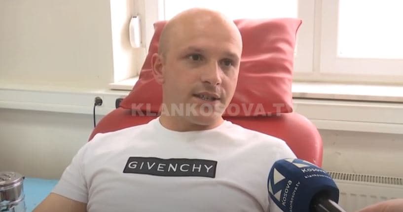 Për ditëlindjen e 33-të, pjesëtari i FSK-së dhuron gjak për herën e 33-të (VIDEO)