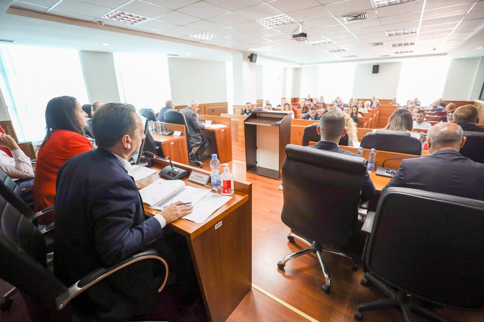 Komuna e Skenderajt i jep pronën kompanisë “TehnoBurimi” e cila pritet të investojë 4 milion euro dhe të punësohen 100 persona