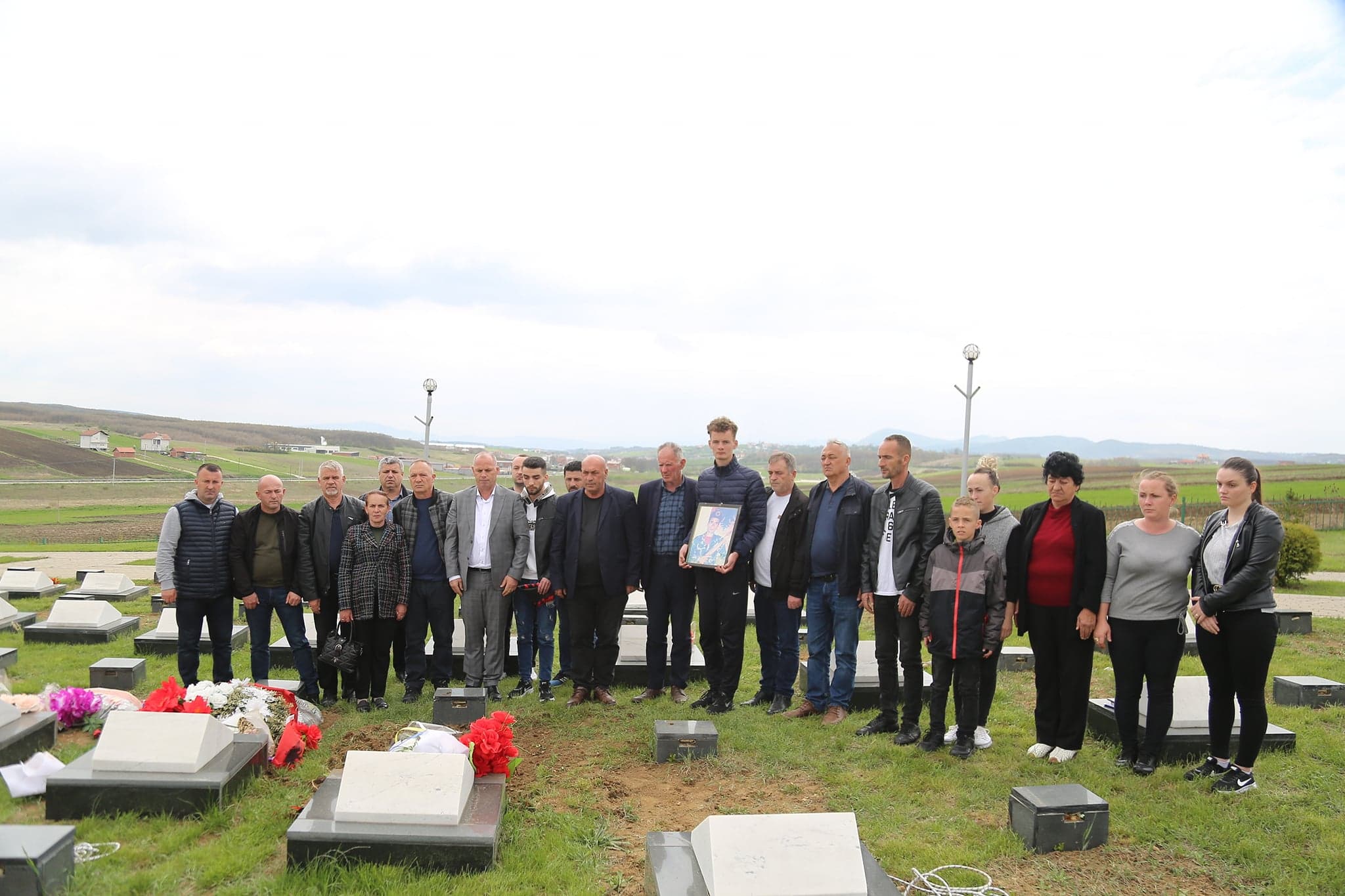 Rivarroset dëshmori Muhamet (Brahim) Tafaleci në Kompleksin e Dëshmorëve në Marinë