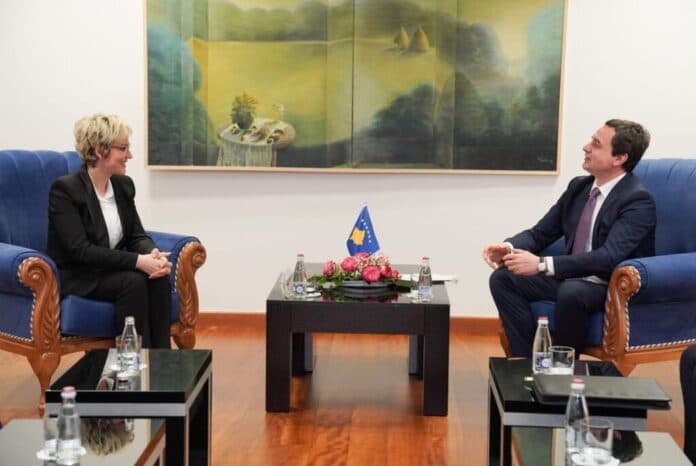 Iniciativa për shkarkimin e kryetares së Preshevës, kryeministri Kurti fton në takim liderët politikë