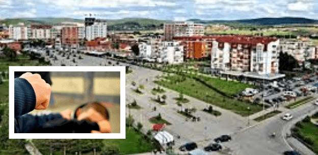 Në Drenas, rrëmbehet një djalë, futet në makinë dhe rrahet, por nuk dihet …