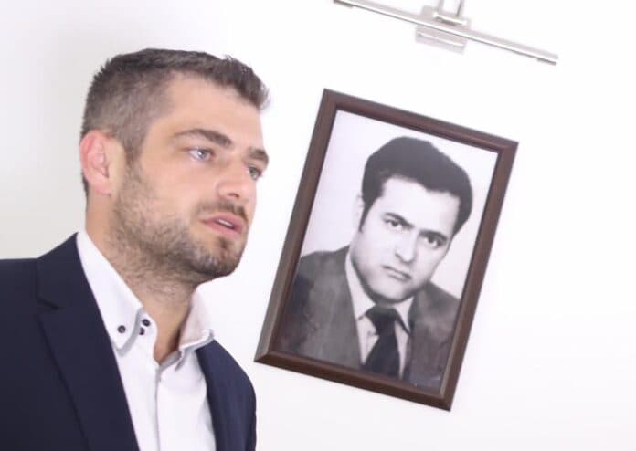 Hoti: Më kontaktuan nga Serbia, më kërkuan 200 mijë euro për të ma gjetur të gjallë babanë