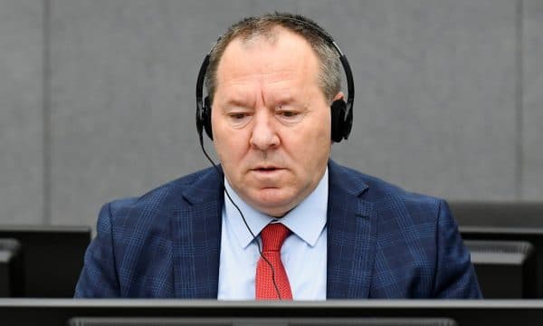 Lajmi i fundit: Hysni Gucati arrin në Kosovë