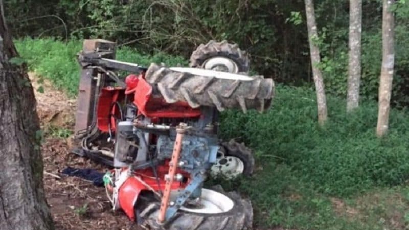Rrokulliset me traktor një person nga Abria e Skenderajt