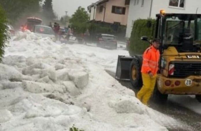 Stuhi të forta dhe breshër në Gjermani